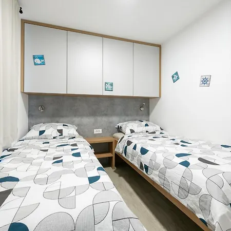 Luxury Mobile Himalaja, Oaza Mira, 캠프장 *