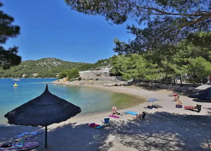 Luxury Mobile Himalaja, Oaza Mira, Κάμπινγκ